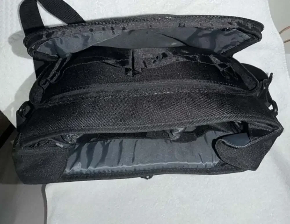 Tamrac Rally Black Canvas Shoulder Messenger Camera Bag